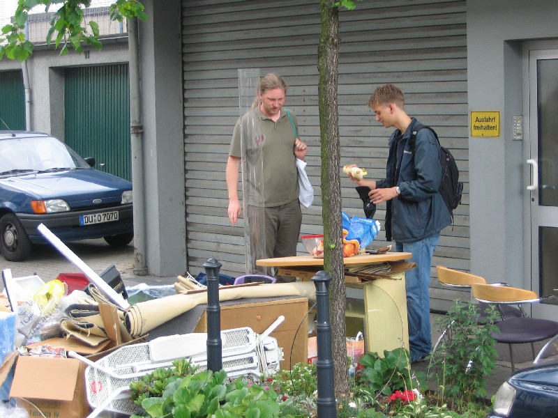 is there something for us? / gibt's etwas f�r uns dabei?